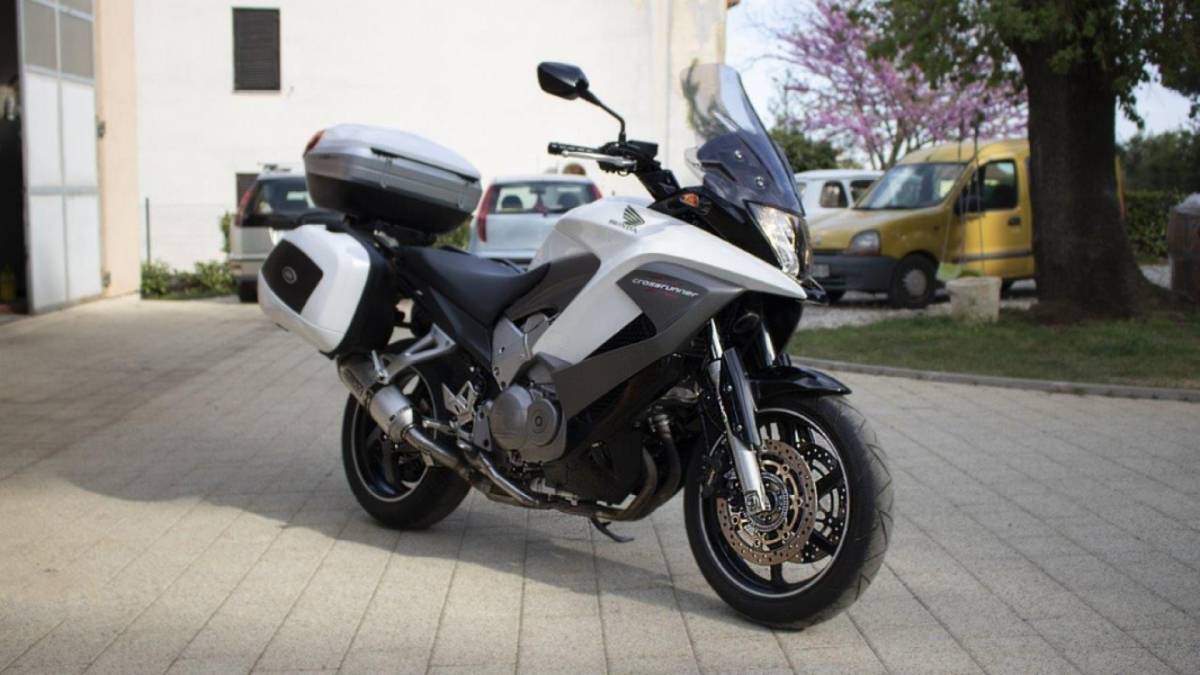 Honda vfr 800 x crossrunner