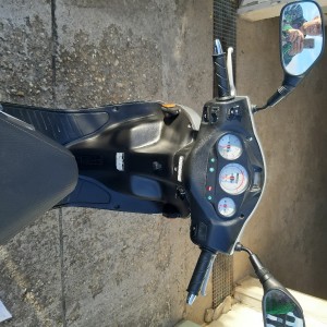 Skuter sym