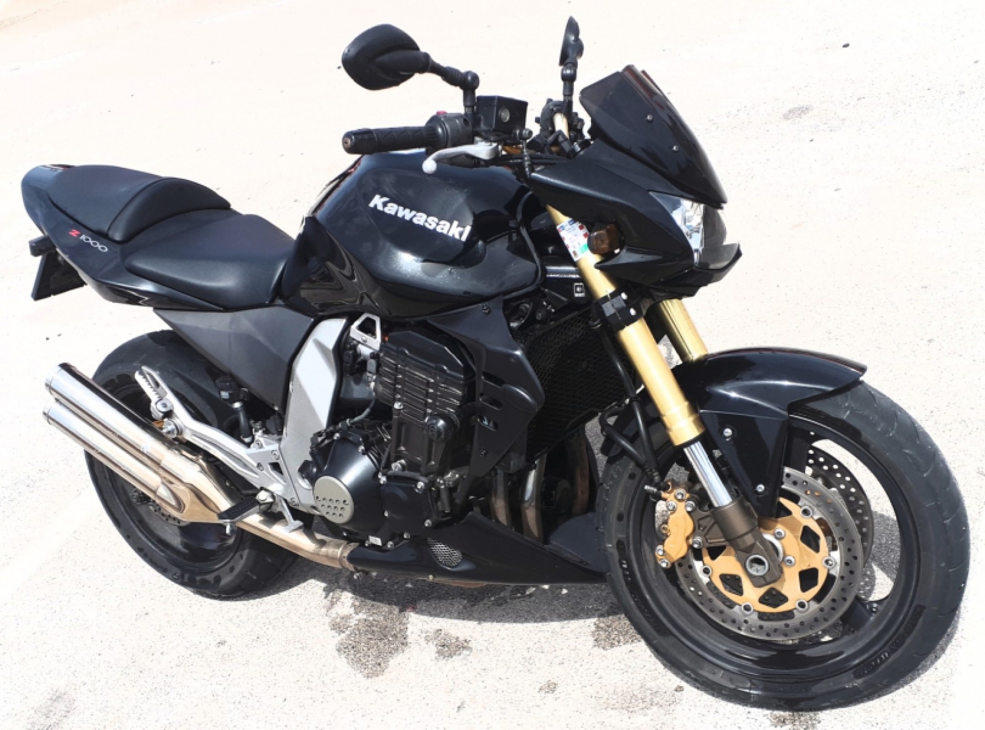 Kawasaki Z1000 PRILIKA!!!, 2006 god.