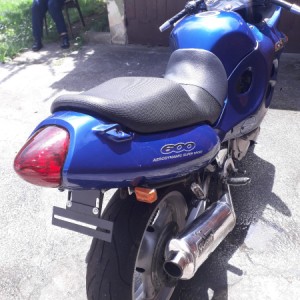 SUZUKI GSXF 600 KATANA