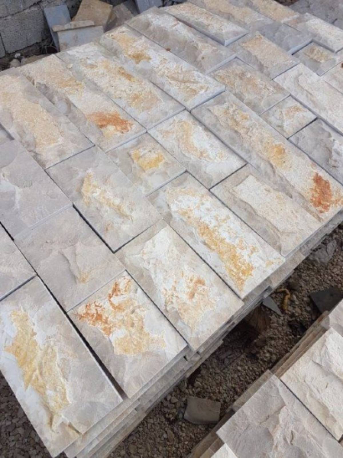 Prodajem bunja pilana sirina 12cm i 15 cm benkovacka