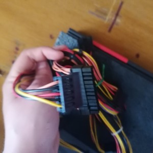 Asus Radeon R7 240 4GB OC i MS 500W v5 HITNO!!