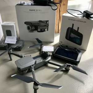 DJI MAVIC 2 PRO DRONE + FLY MORE KIT + 3 BATERIJE