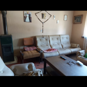 Seosko imanje sa dvije kuće i 15 rali zemlje