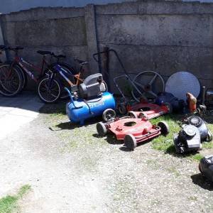 Vrlo povljno prodajem ili mijenjam stvari sa slika.