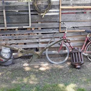 Vrlo povljno prodajem ili mijenjam stvari sa slika.