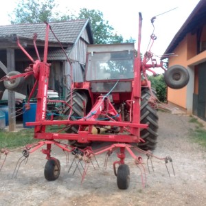 Prevrtač sijena