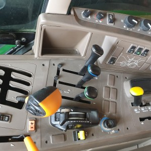 Traktor John Deere 6125 M