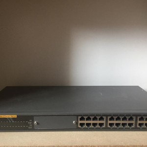 2 Patch panela 24 porta i jedan Switch panel