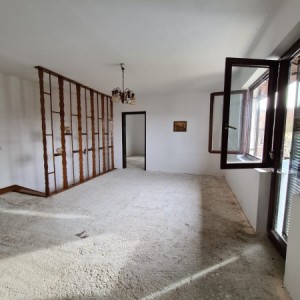 Prodaja kuće sa okućnicom