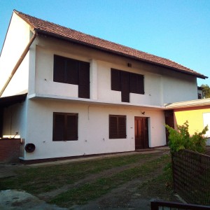 Prodaja kuće sa okućnicom