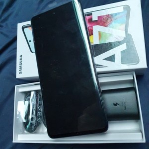 Samsung Galaxy A71 - NOVO