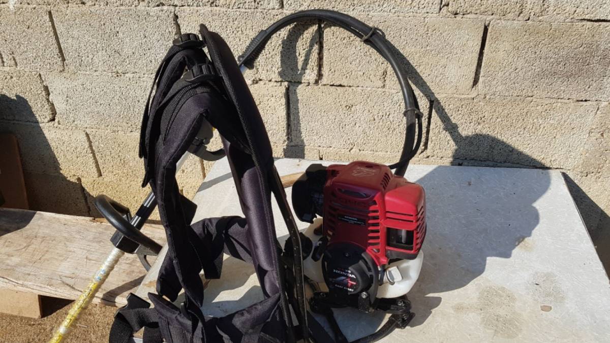 HONDA leđna motorna kosa / trimer / flakserica UMR 435T LEET 4-taktni
