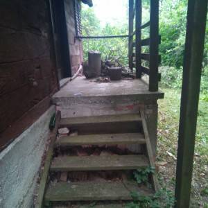 Prodaje se vikendica 30m2+1080m2 okućnice - Gudci