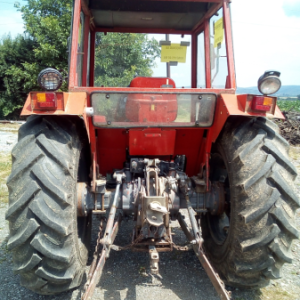 Prodajem traktor