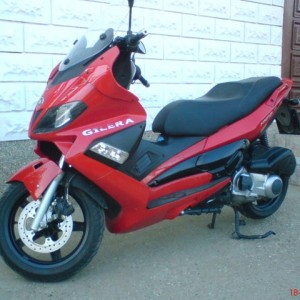 prodajem Gilera Nexus 300, 2008