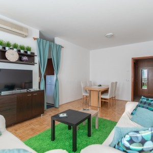 Stan, 80m2, 3 sobe, Špansko