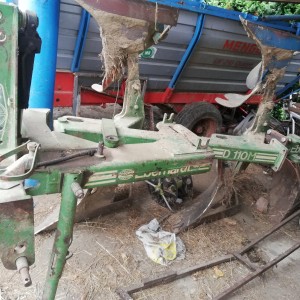 Prodajem trobrazdni plug Eberhardt d110m, MOGUćA ZAMJENA