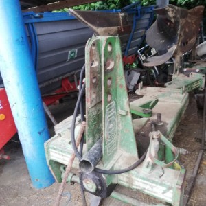 Prodajem trobrazdni plug Eberhardt d110m, MOGUćA ZAMJENA