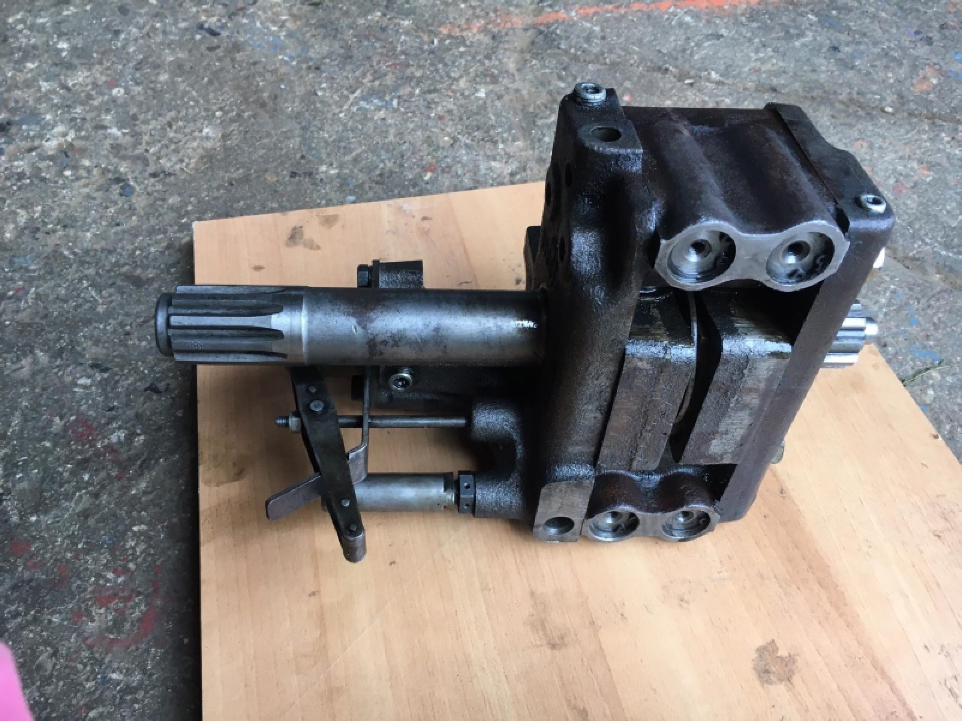 Pumpa hidraulike za traktor IMT 533 539 542 540 560