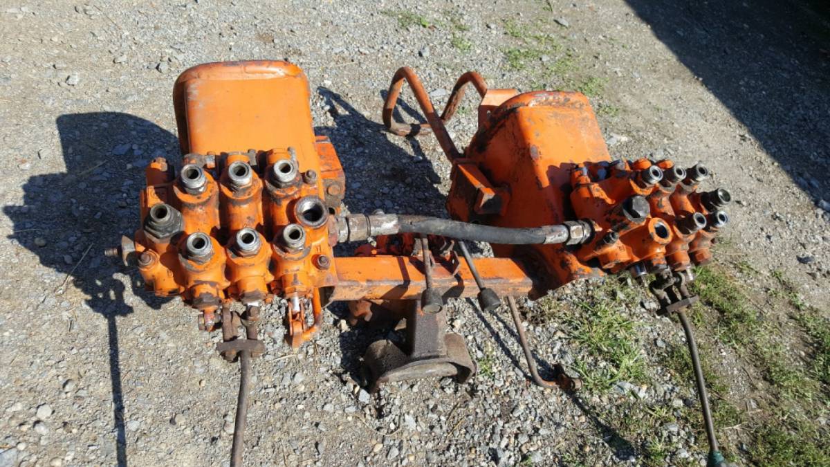 razvodnici od HIAB dizalice