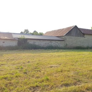 Građevinsko zemljište sa kućom i gospodarskim objektima, Smiljan