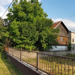 Građevinsko zemljište sa kućom i gospodarskim objektima, Smiljan