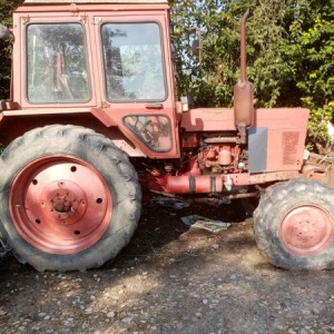 PRODAJEM TRAKTOR
