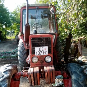 PRODAJEM TRAKTOR