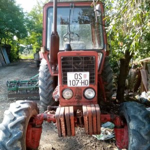 PRODAJEM TRAKTOR