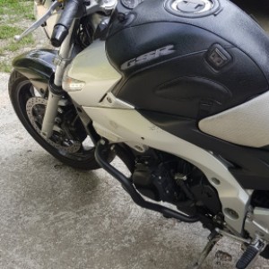 Suzuki GSR 600