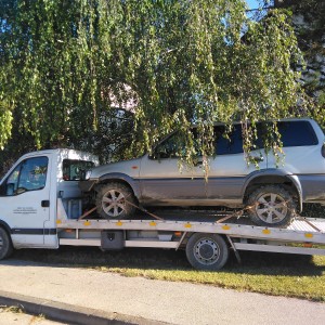 Renault master 2.5 dci vučna služba b kategorija