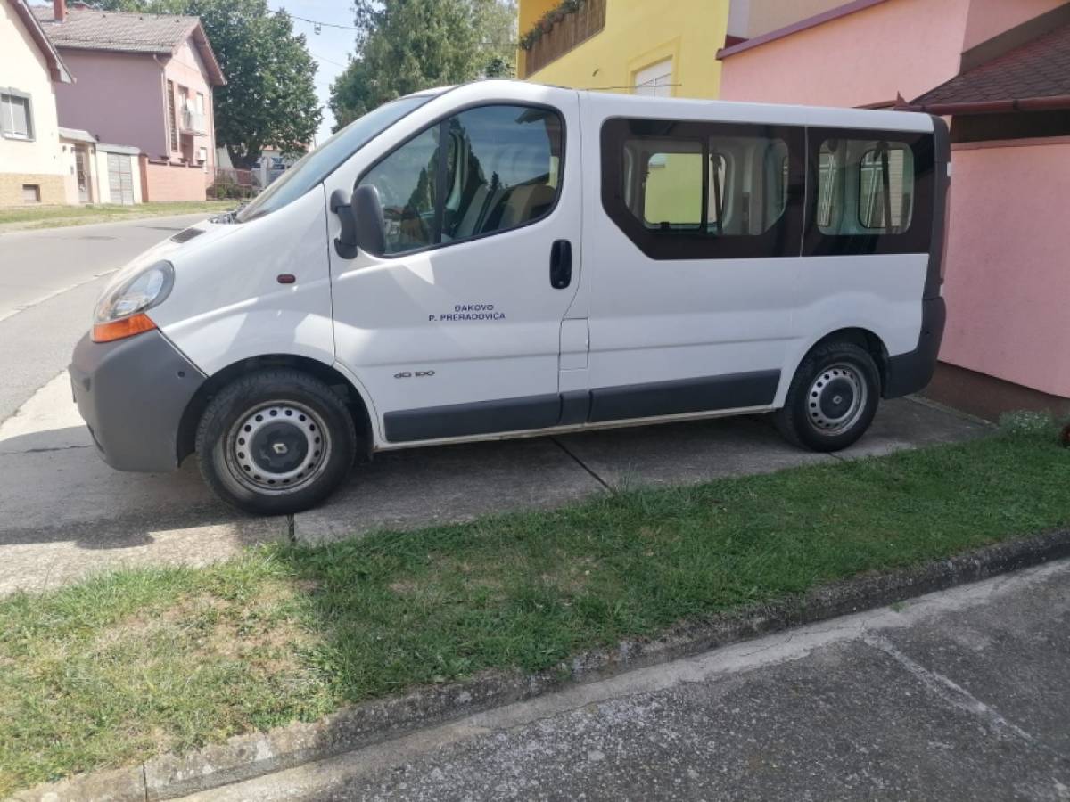 Renault Trafic Putnički