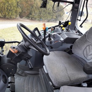 New Holland T7050