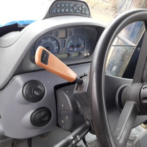 New Holland T7050