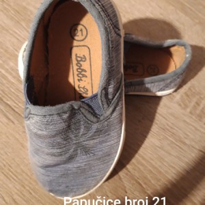 Cipelice, sandalice, patike za decka
