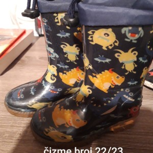 Cipelice, sandalice, patike za decka