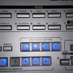 Yamaha Tyros 5 / 76