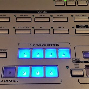 Yamaha Tyros 5 / 76