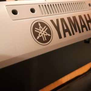 Yamaha Tyros 5 / 76