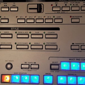 Yamaha Tyros 5 / 76