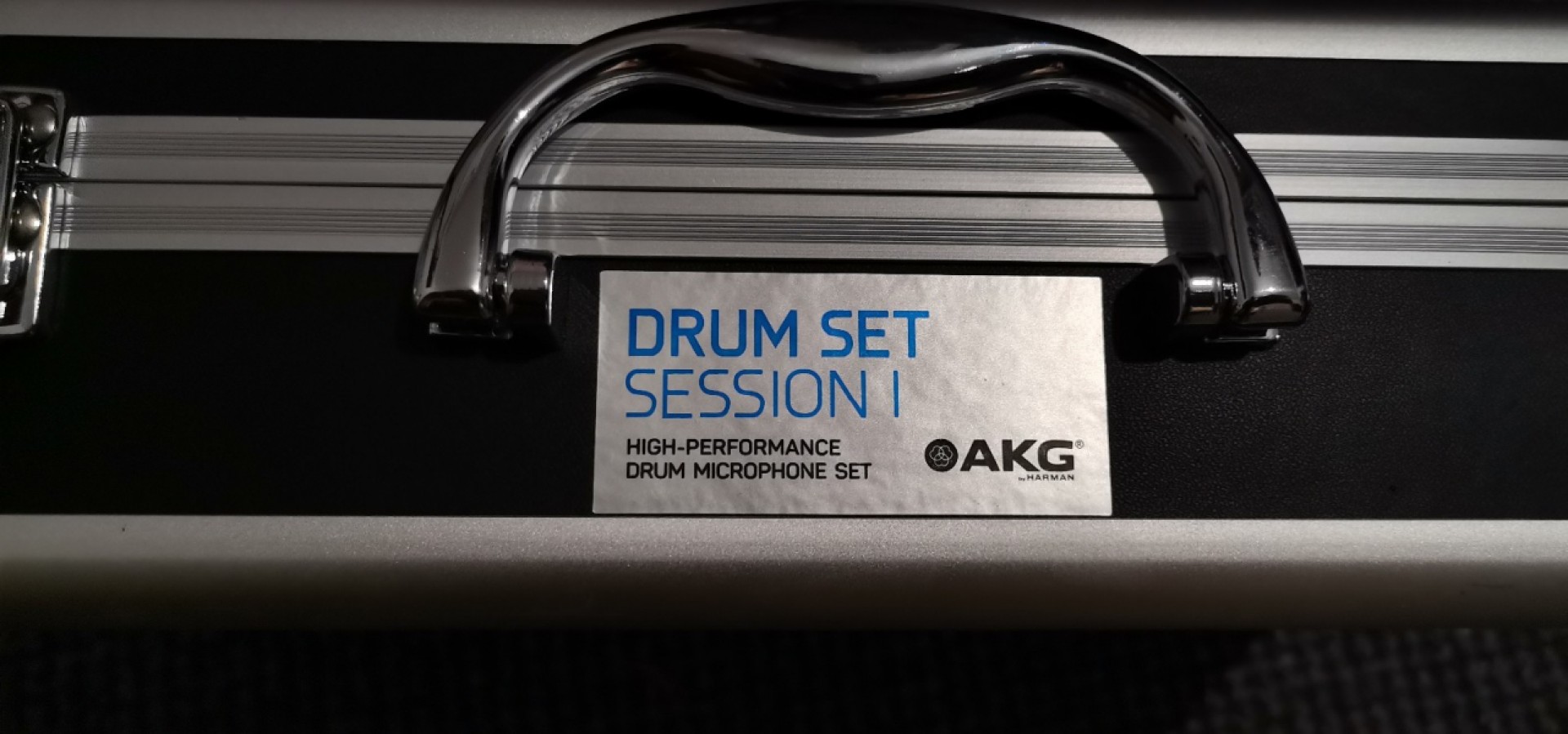 AKG drum set 1 mikrofoni
