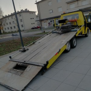 Vučna služba 2,5 D u odličnom stanju POVOLJNO