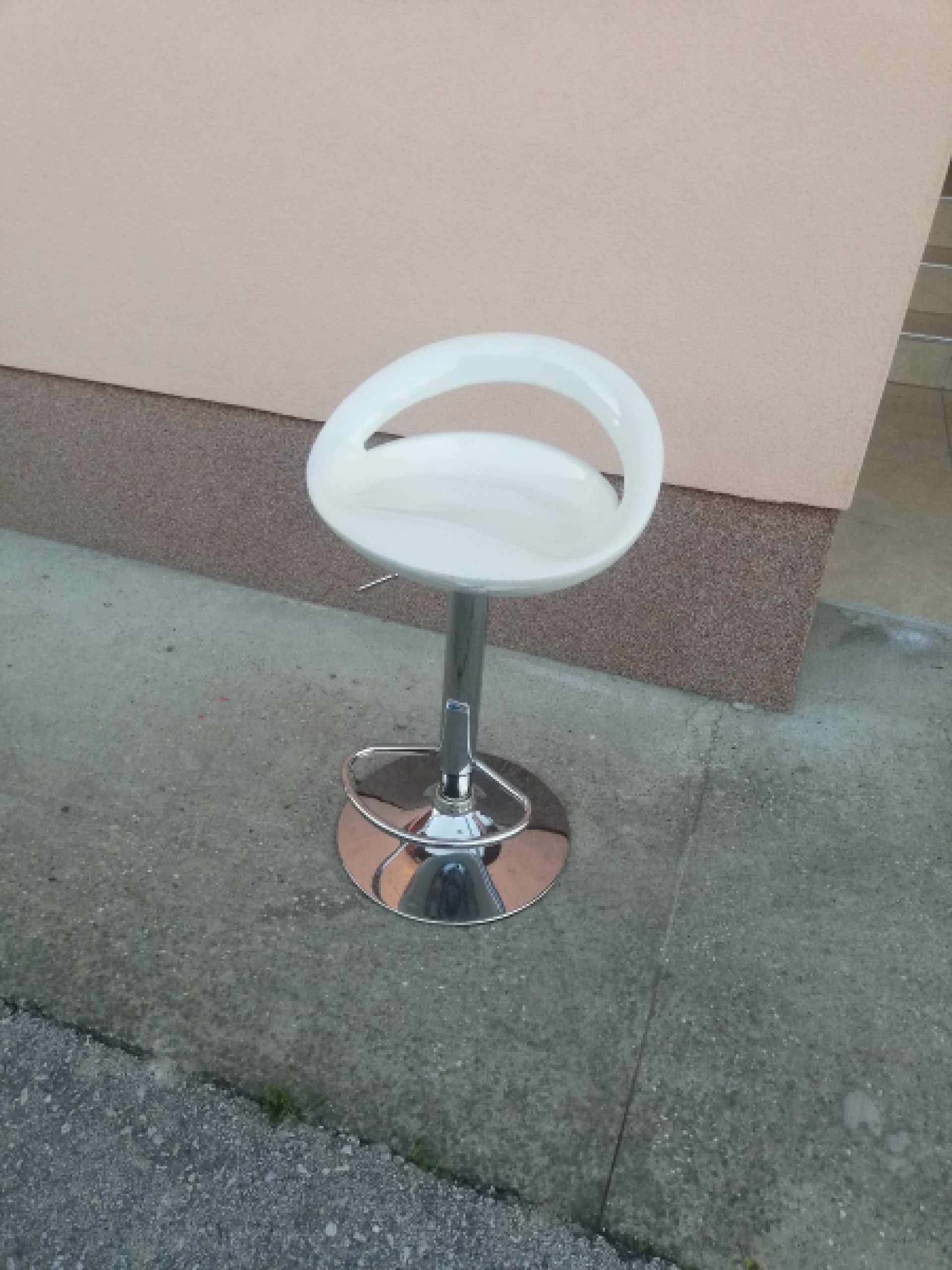 Barska stolica bijela/krom