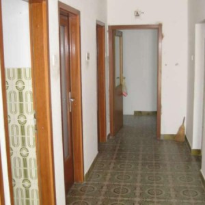 Obiteljska kuća katnica 200 m2 na zemljištu 500 m2, Gračac