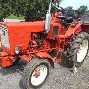 Traktor Vladimirec T 25