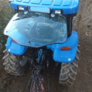 Prodam traktor New Holland TS110A electrocommand