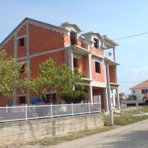 Velika obiteljska kuća