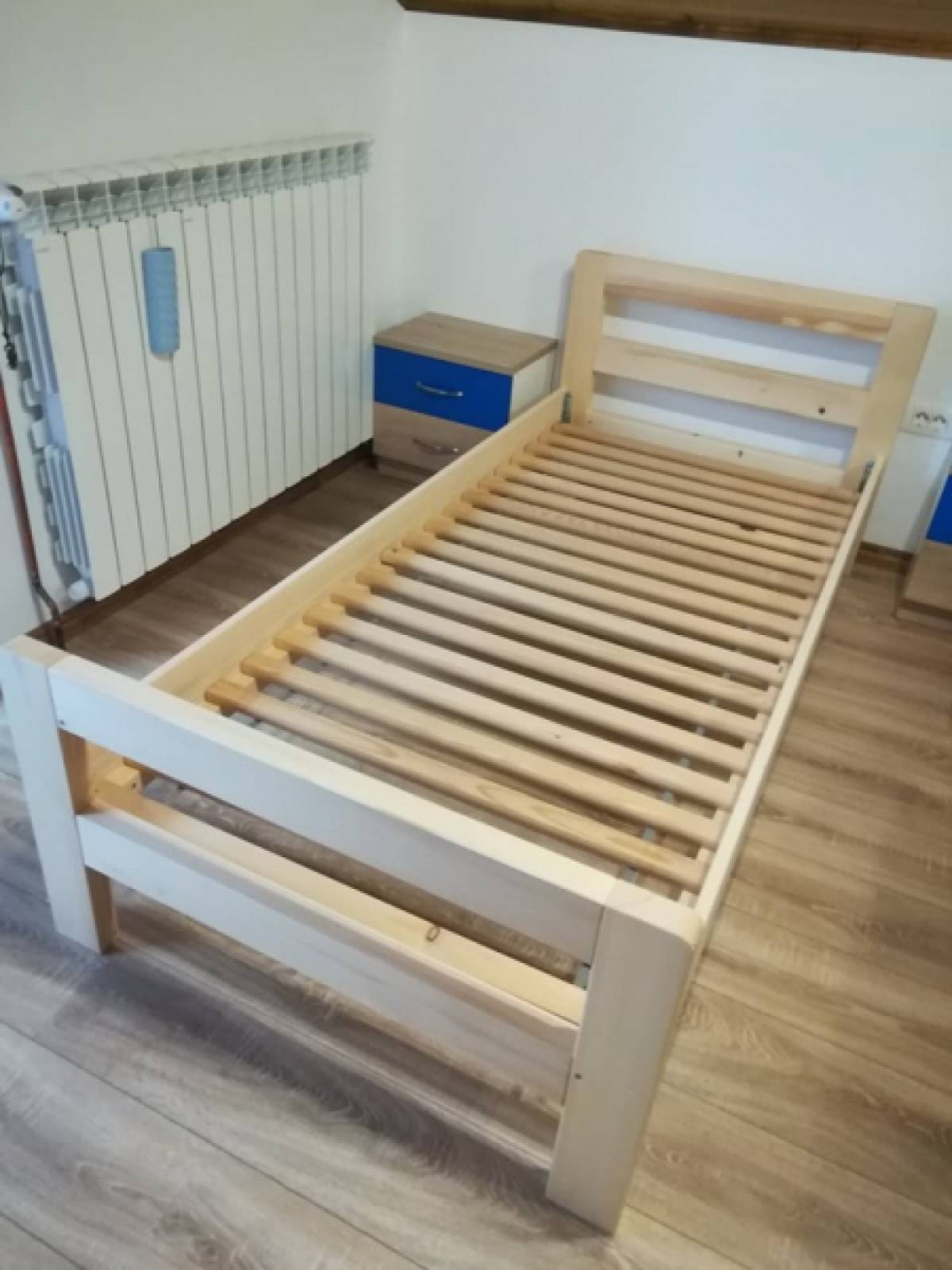DRVENI KREVET