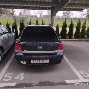 Vrlo povoljno Opel Astra H Sedan 1.6.i 80 kw 2008. godište
